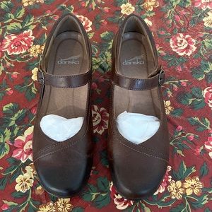 DANSKO Fawna Leather MARY JANES 38
